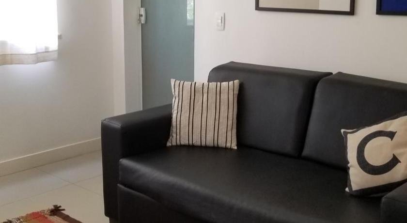 Apartamento em Copacabana - Rua Bolivar - 2 Quartos - Excelente Localizacao