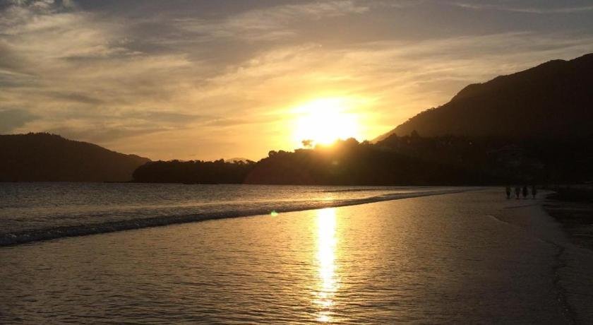 Chales Virena