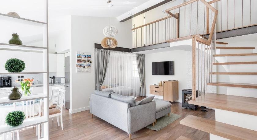 3 Bedroom Apartment 24h self check in free parking Ac fireplace