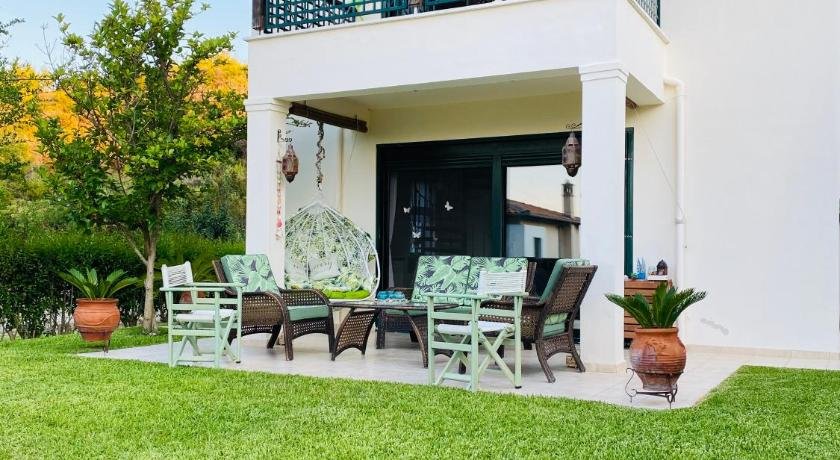Detached Villa with Sea View