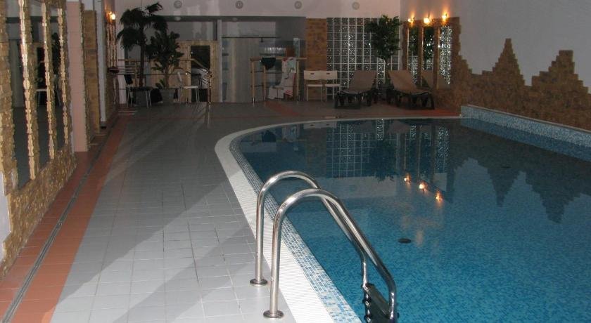 Apartament Radowid 15 w centrum z basenem