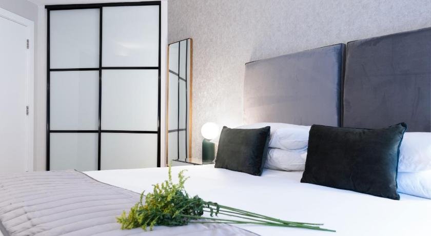 The Residen - Fitzrovia Oxford Street