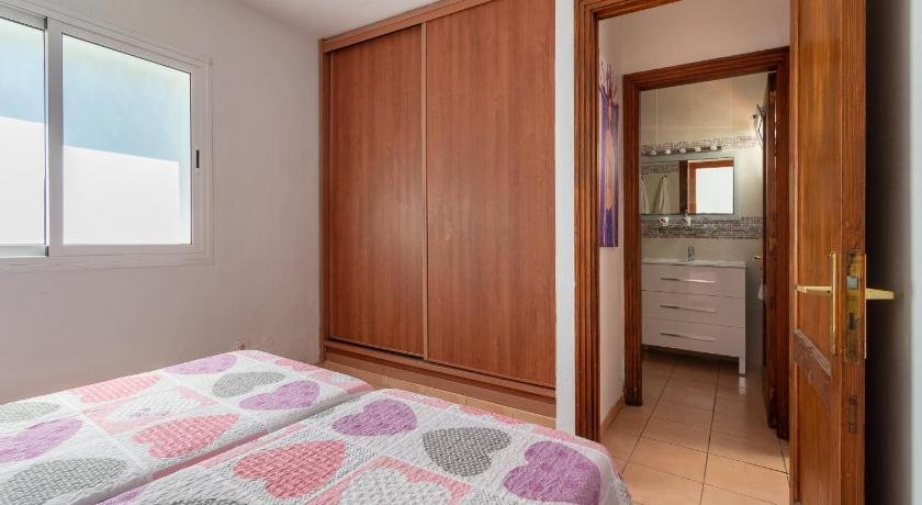 Flatguest Los Tunos +Garden +Pool +Wifi