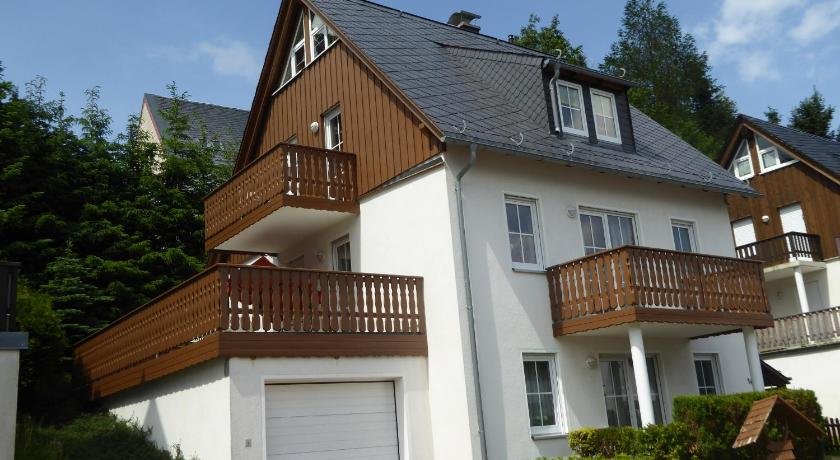 Haus am Berg - grosses Haus mit Sauna fur bis zu 10 Personen unweit vom Skihang