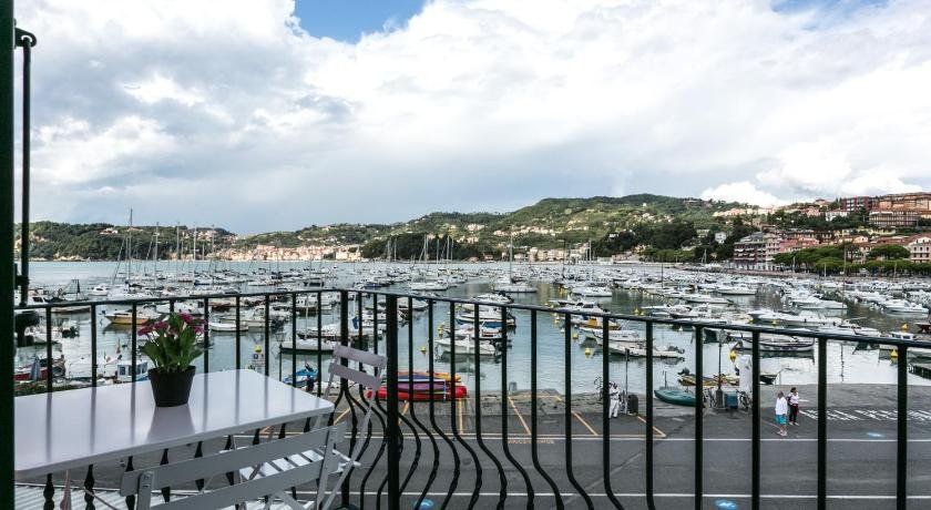 Al Molo Sea View Rooms