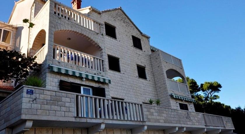 Apartments Pavao - with parking