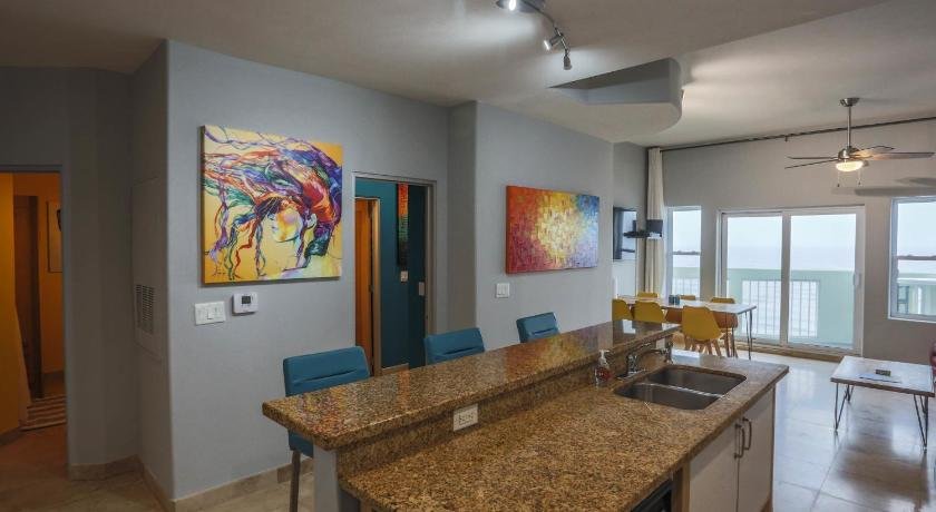 Luxury Oceanfront Condo in Ocean Grove Galveston