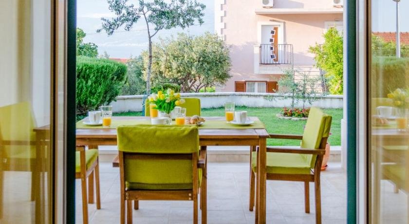 Apartment Deni Supetar