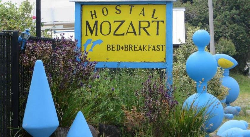 Hostal y Cabanas Mozart