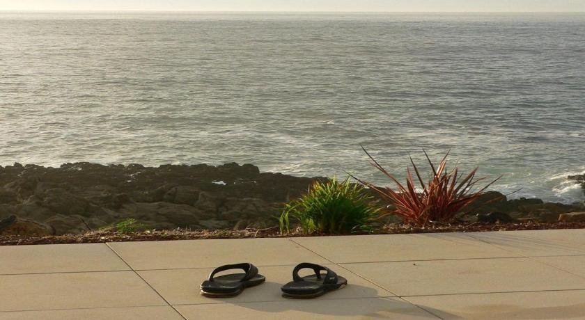 Jones's Beach House - perfect location with views
