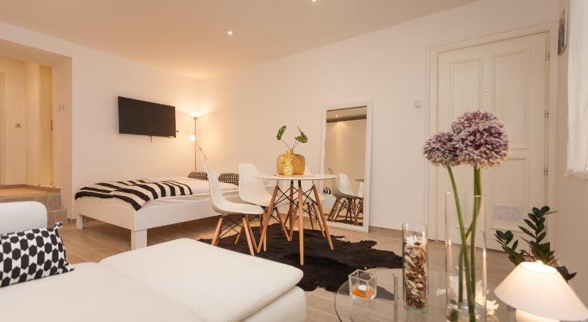 Noelle apartment
