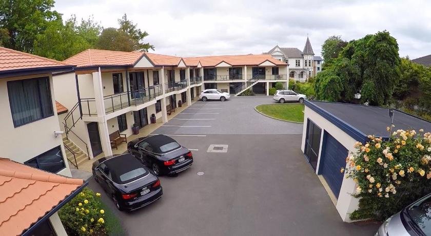Randolph Motel Apartments