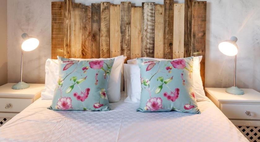 Modern Shabby Chic Apartment