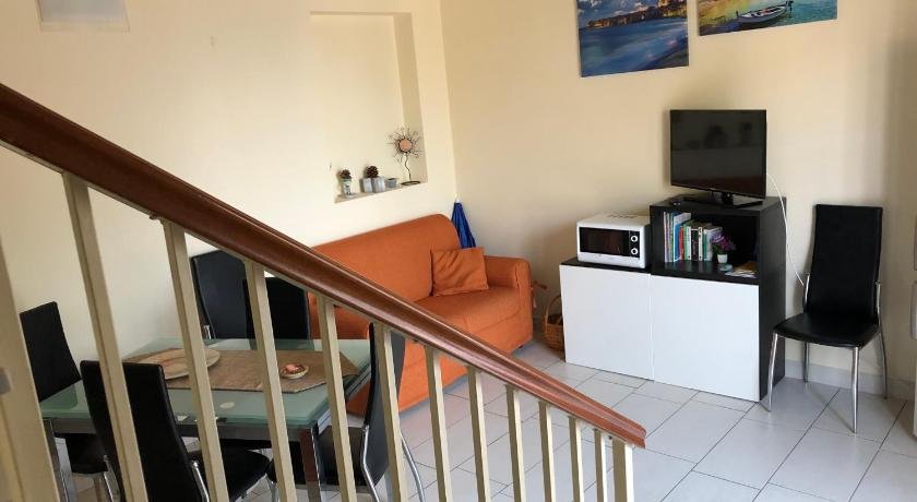 Royal Bay Apartment