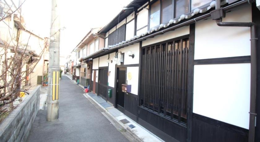 TRAD GUEST HOUSE KYOTO/KYOMACHIYA/2 stations 10 minutes to Kyoto Station