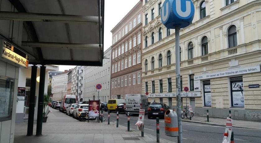 The White Apartment Vienna