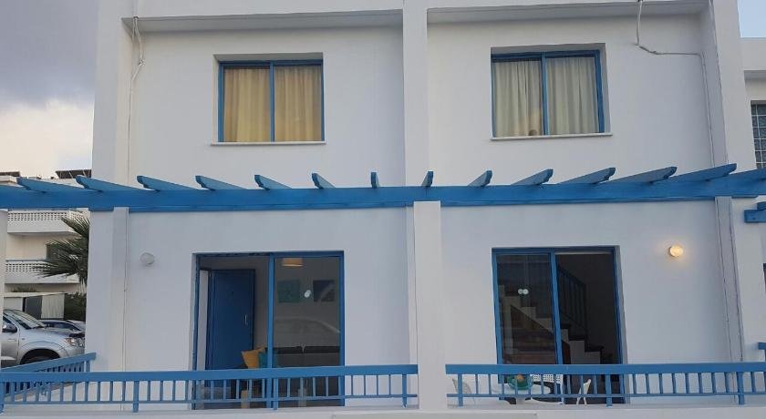 Ocean Blue Apartments Paphos