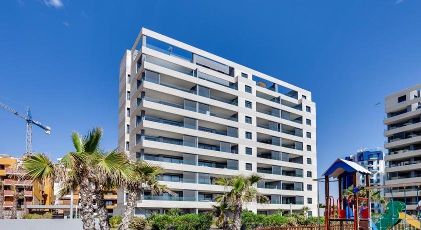 Stunning NEW Panorama Mar Pools 1min Beach