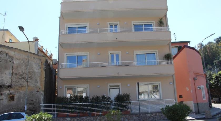 Panoramic Apartment Mazzeo