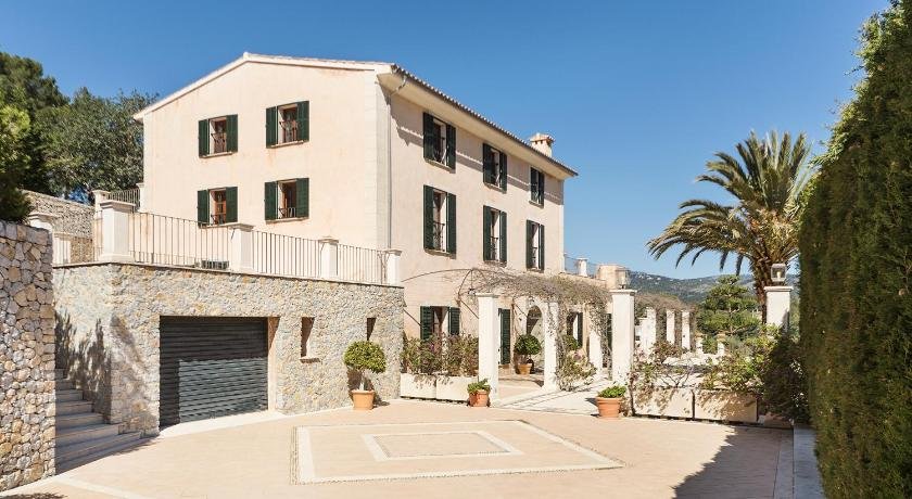 Majestic Holiday Estate in Calvia