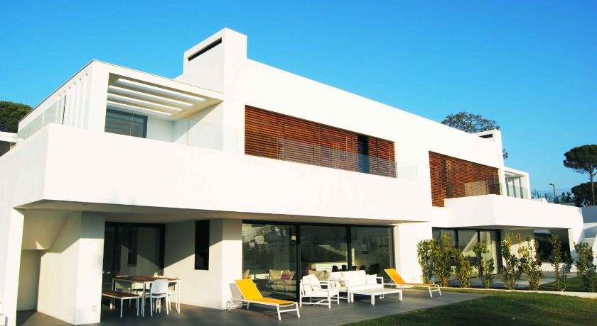 Holiday Rentals at PGA Catalunya