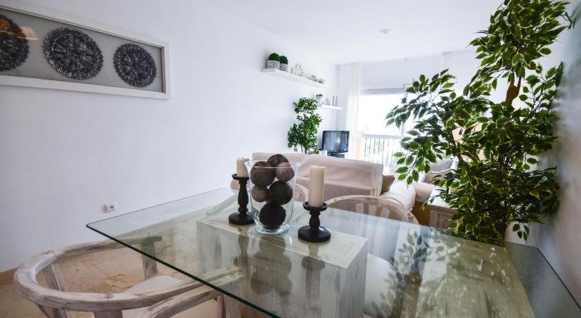 Beautiful beachside duplex apartment with amazing sea views