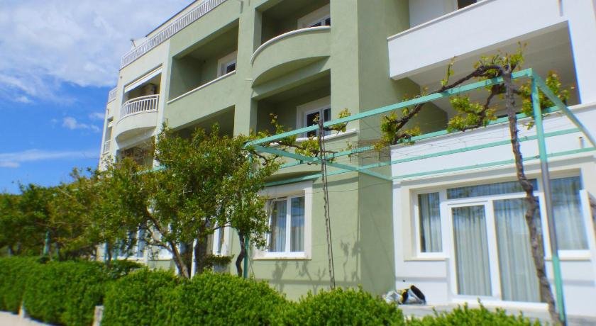 Apartments Hermes