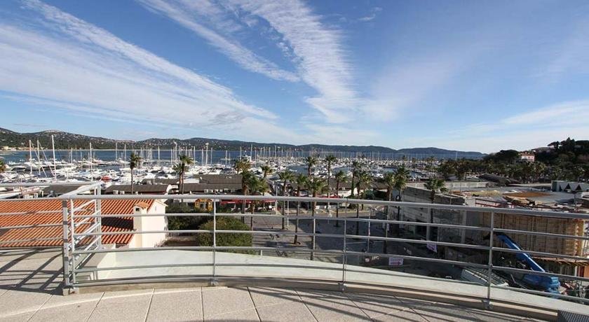 Penthouse proche St TROPEZ-Cavalaire