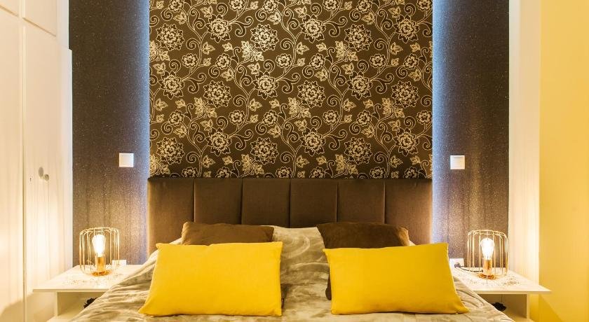 Safe Central Smart Double Rooms in apartment next metro station walk to Acropolis