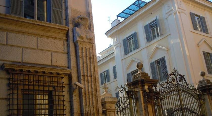 Via Giulia Apartment
