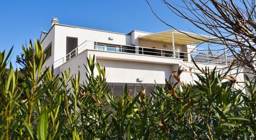 Apartmani Astrado Petrcane