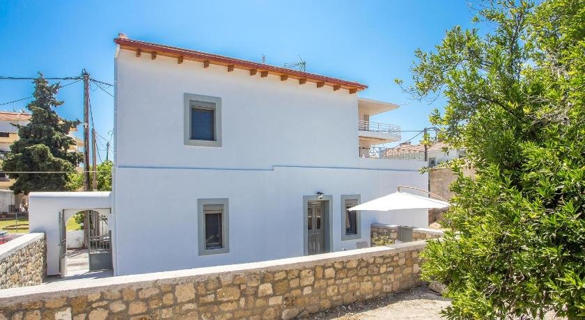 Ourania - Traditional House