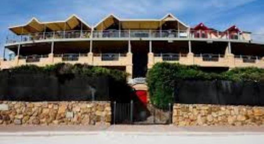 7 The Village Hout Bay Beach