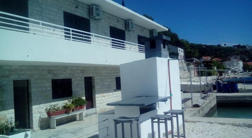 Apartments Simun Dugi Rat