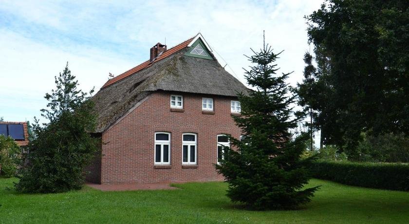 Holiday flat at the German North Sea coast only minutes from the beach 'Hayloft'