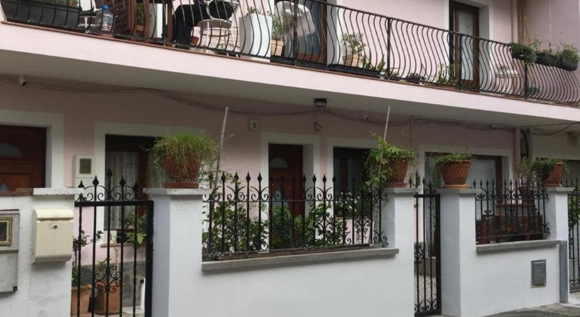 Apartment Montserrat