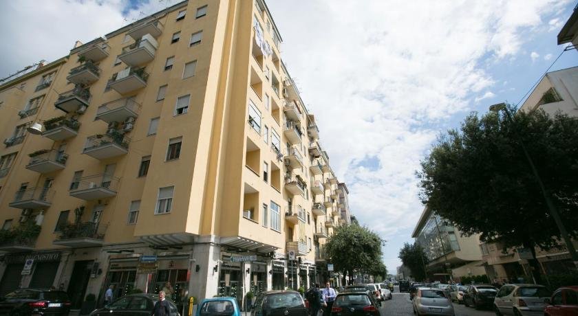 Benvenuti al Sud Naples Naples