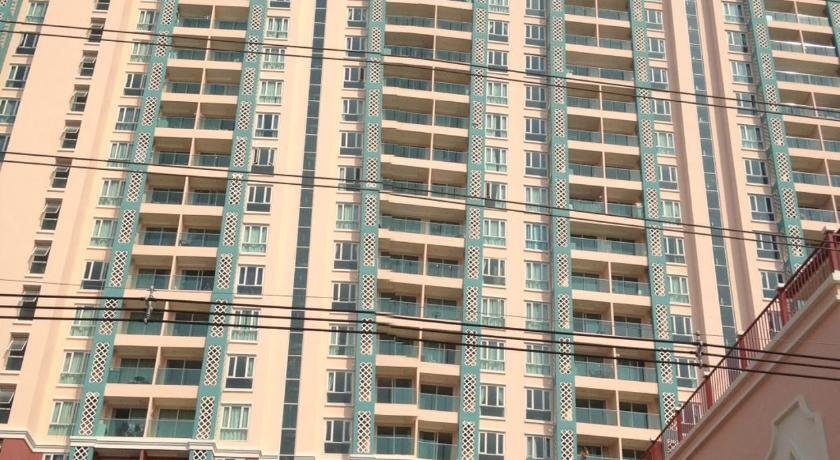Grande Caribbean Resort 17th floor by Bell-Turner