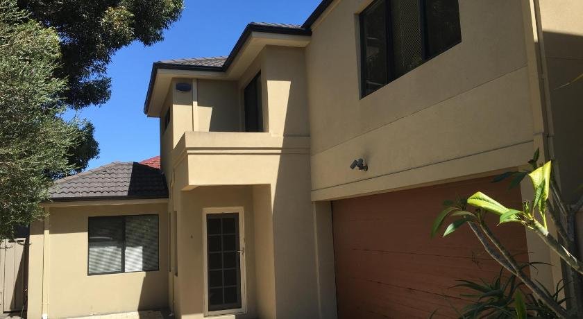 Photo: 4x3 Townhouse In Rivervale