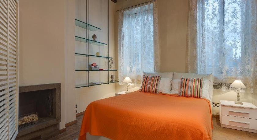 Spanish Steps Gea Apartments