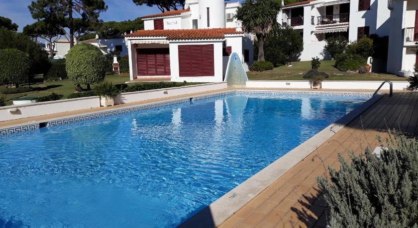 House with beautiful garden and swimming pool