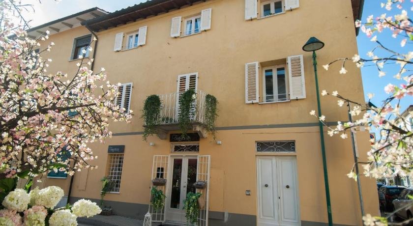 White Apartment Forte dei Marmi