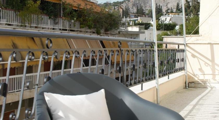 Soulis' penthouse near Acropolis