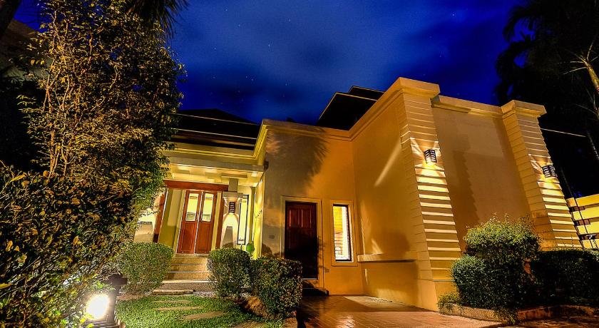 1- Bedroom Luxury Bali Style Villa In Naiharn