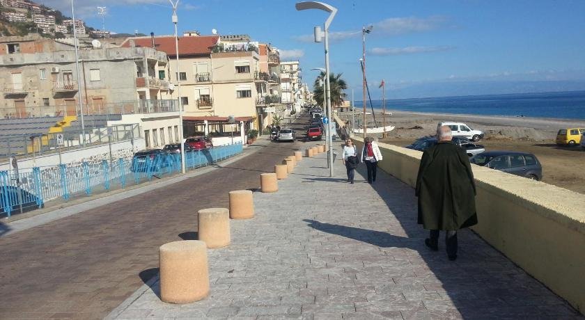 Appartamento di pregio In Piazza Durante Letojanni Taormina