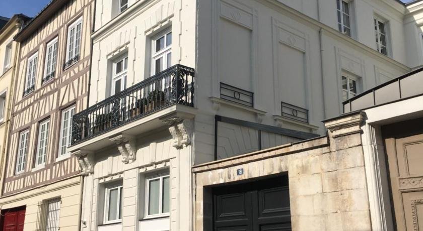 Le Dix-Huit Studio Duplex