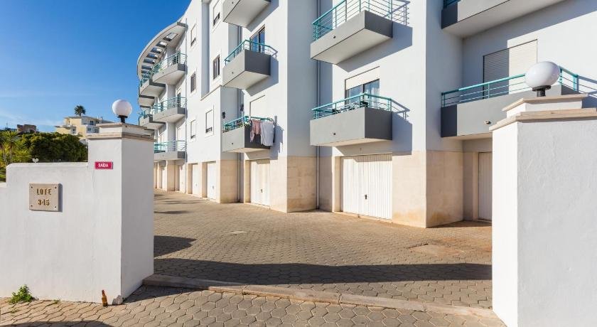 Lagos Solar apartment with roof terrace
