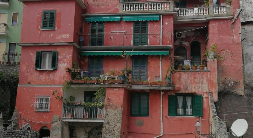 Amalfi Small Wonder Tiny Town House