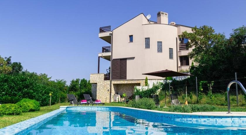 Villa Lion's House