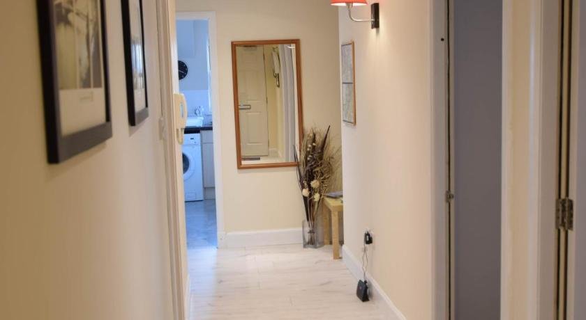 Heart of Inverness-city apartment
